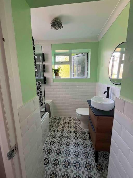 Cosy Flat In Burgess Hill, Sussex Apartment Luaran gambar