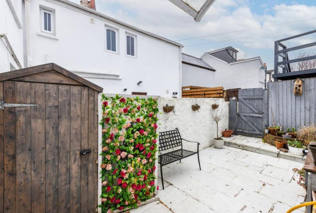 Cosy Flat In Burgess Hill, Sussex Apartment Luaran gambar